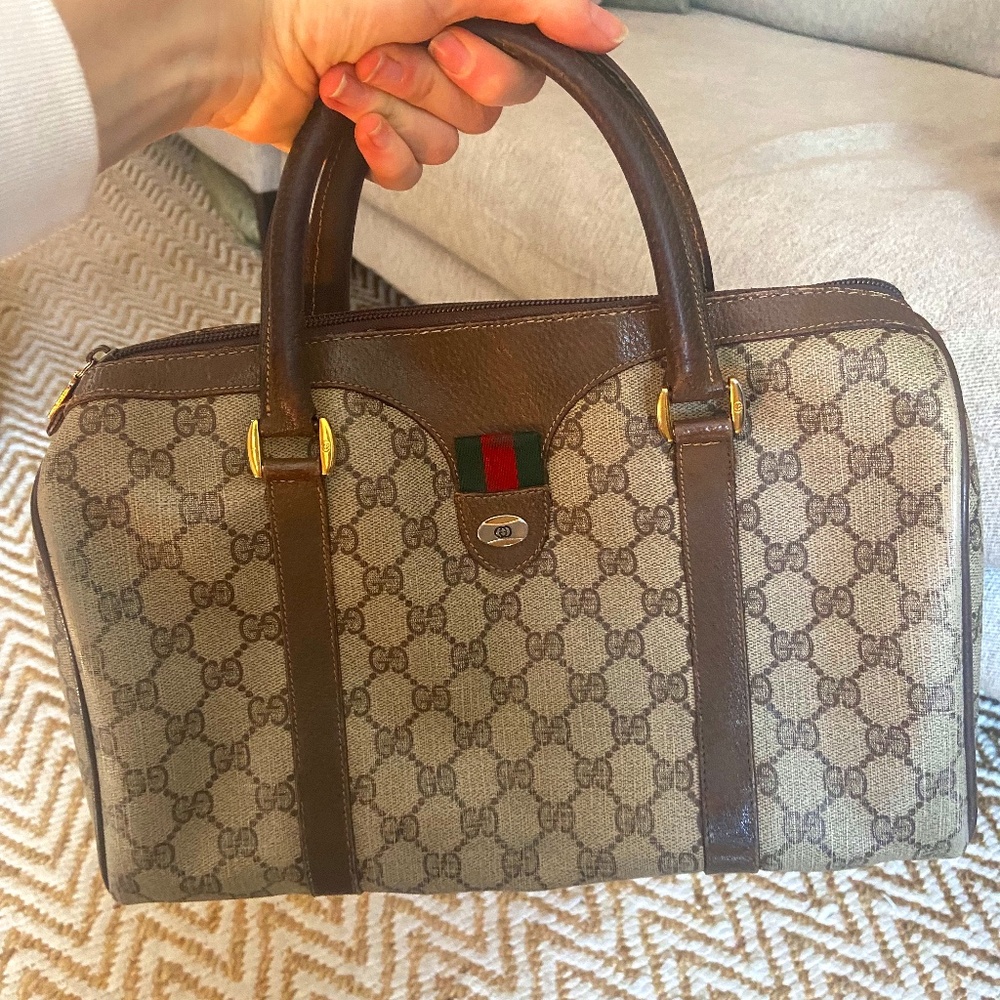 Vintage Authentic classic Gucci bowler handbag from the early  90s